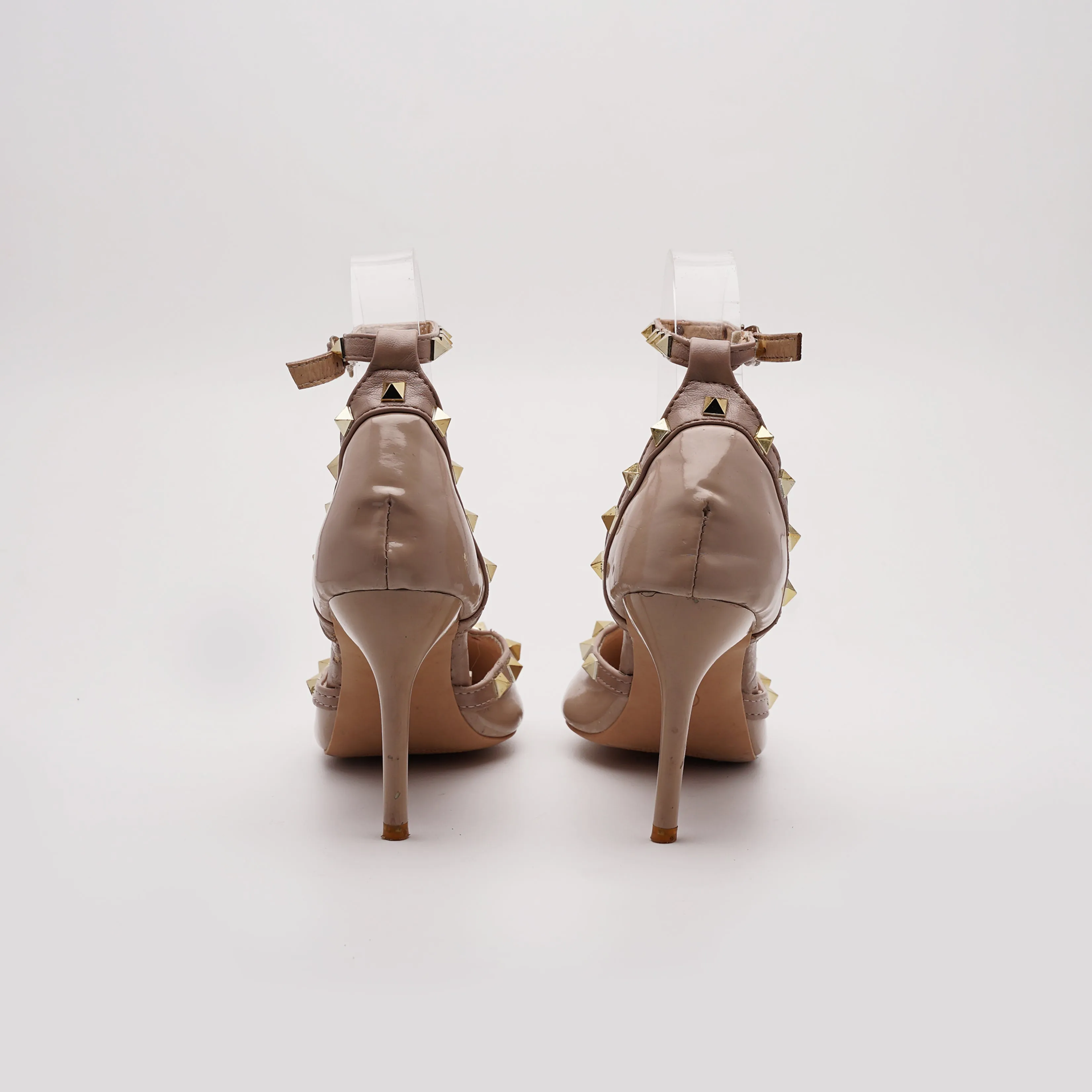 European Pointed Toe Heel