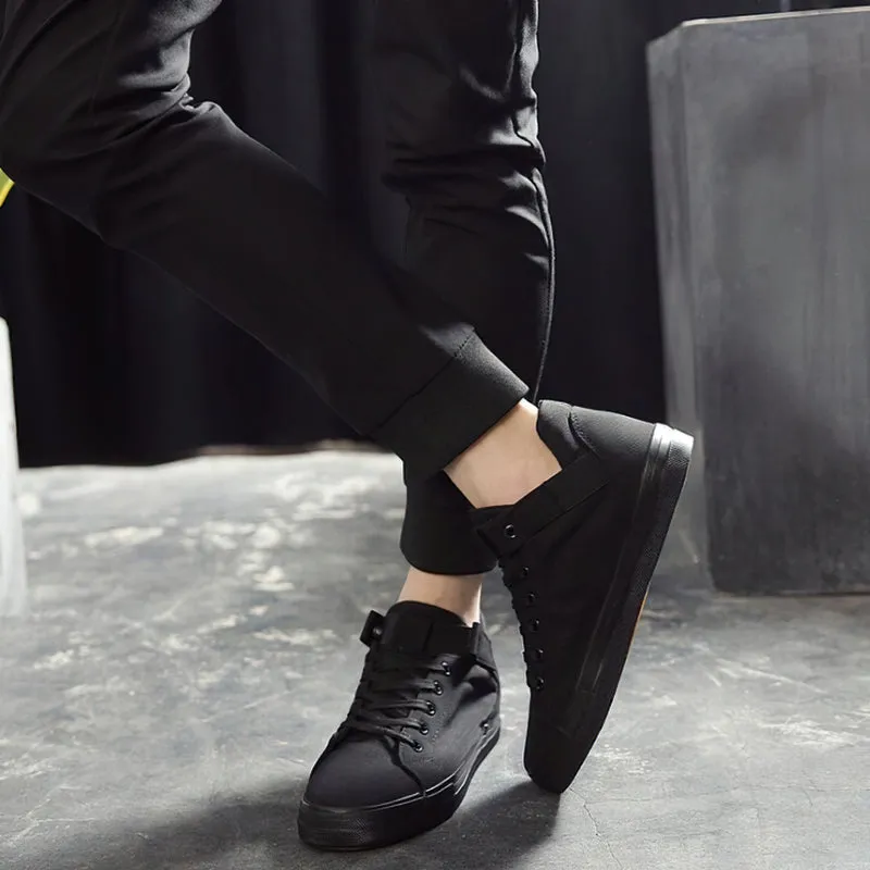 Fashion Breathable Men's Casual Sneakers / Cool Street Classic Canvas Shoes